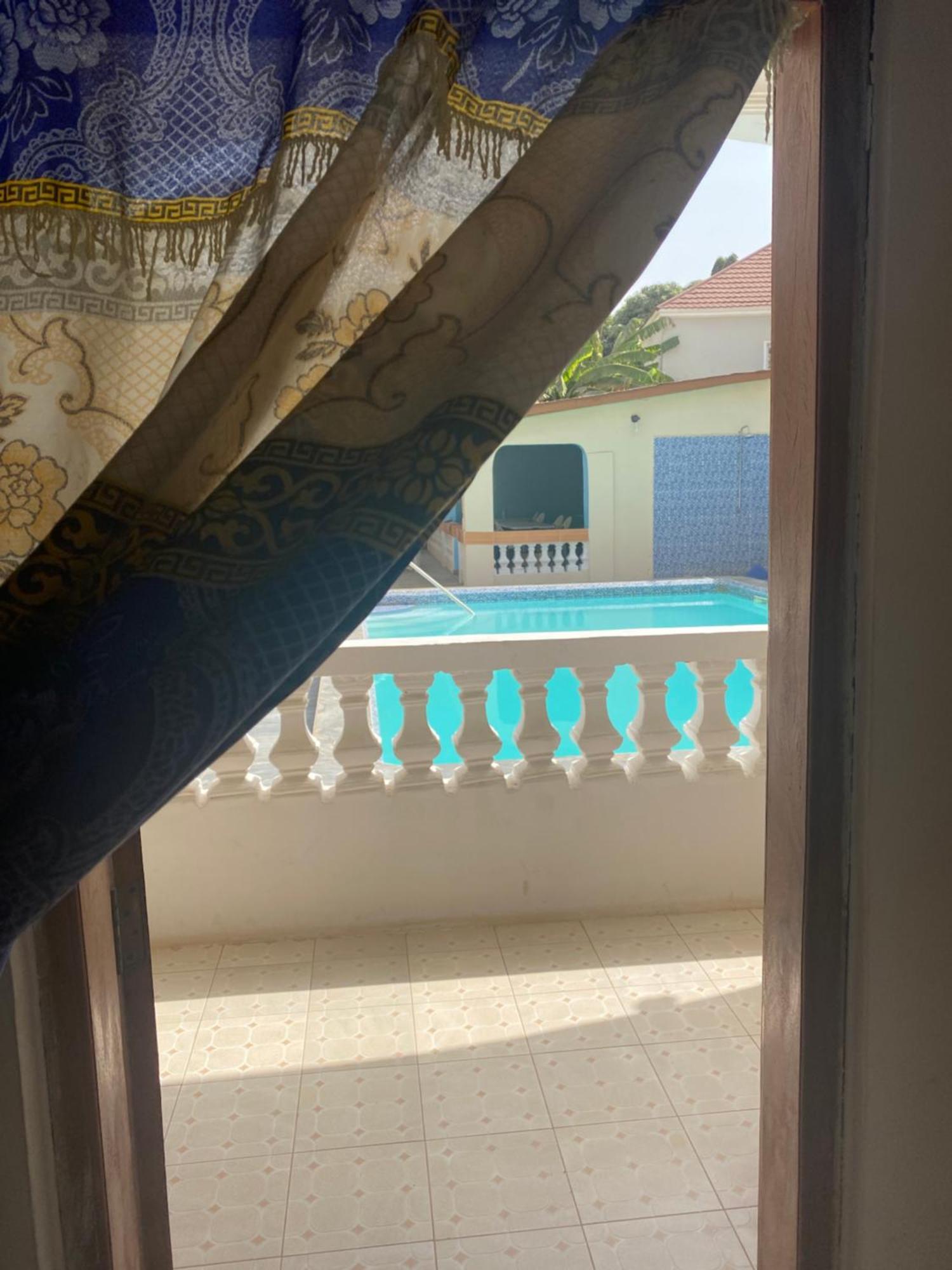 Hotel Dabo House Brufut Exterior foto